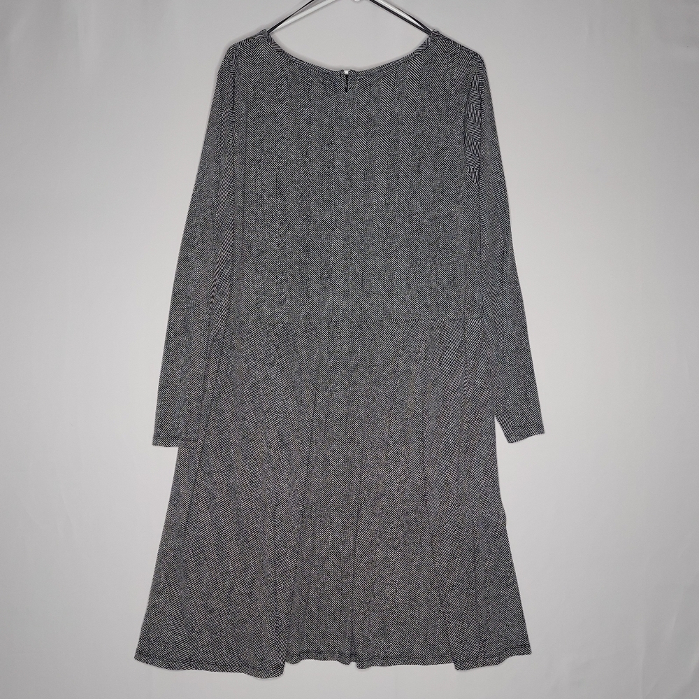 Michael Kors Dress 2X Black White Chevron Stretch Long Sleeve Scoop Neck Zip - Picture 2 of 8